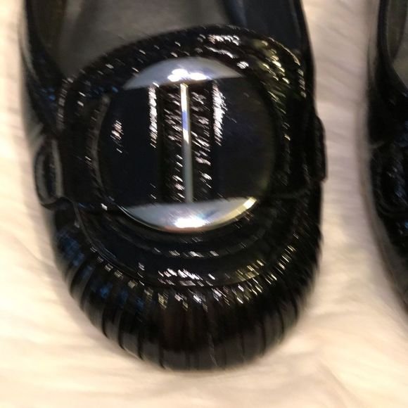 NWOB $385 Stuart Weitzmann | Patent Leather | Metal Adornment | Flat Shoes - Picture 2 of 10